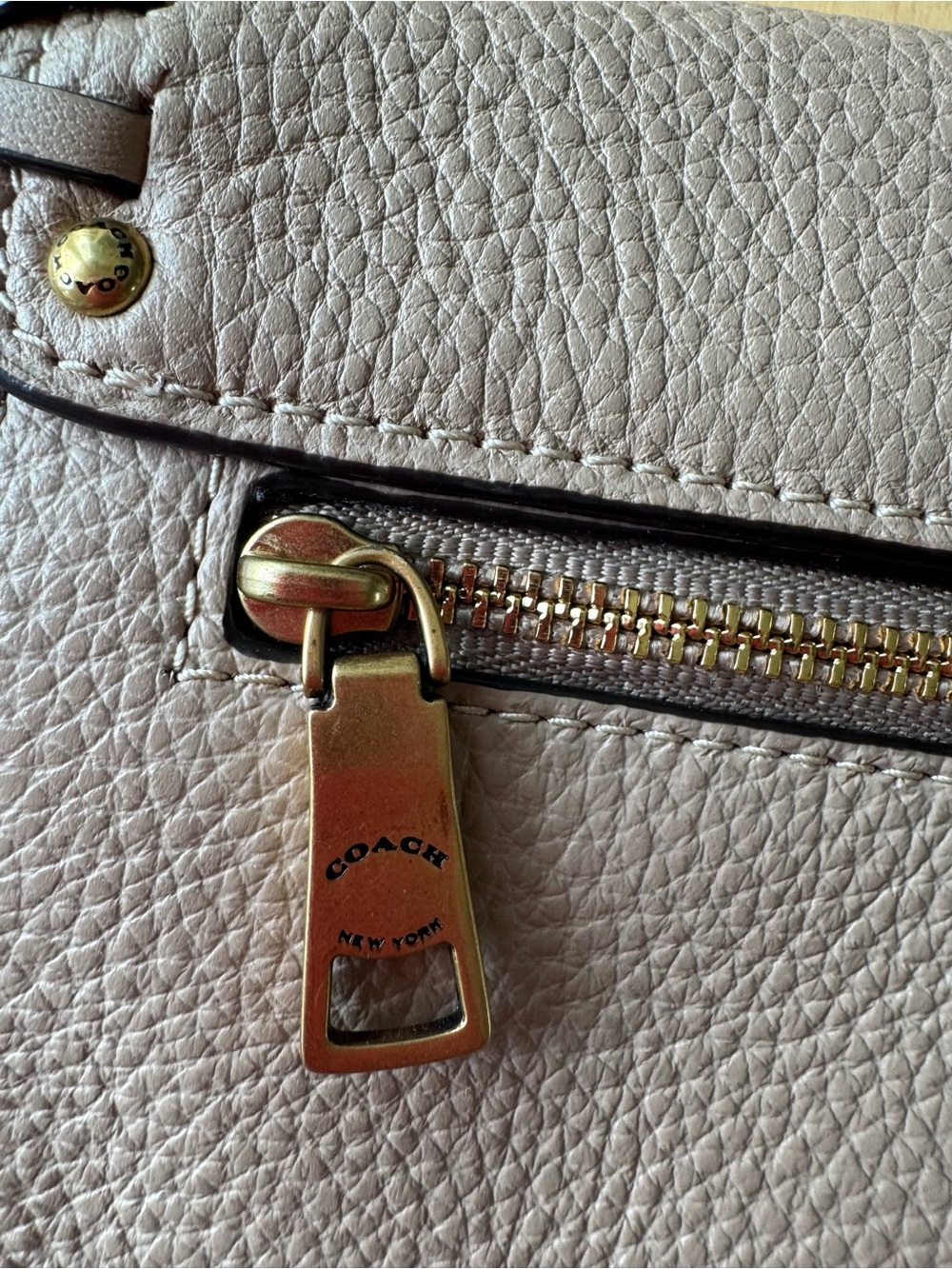Coach Jade Shoulder Bag. - Picture 4 of 6